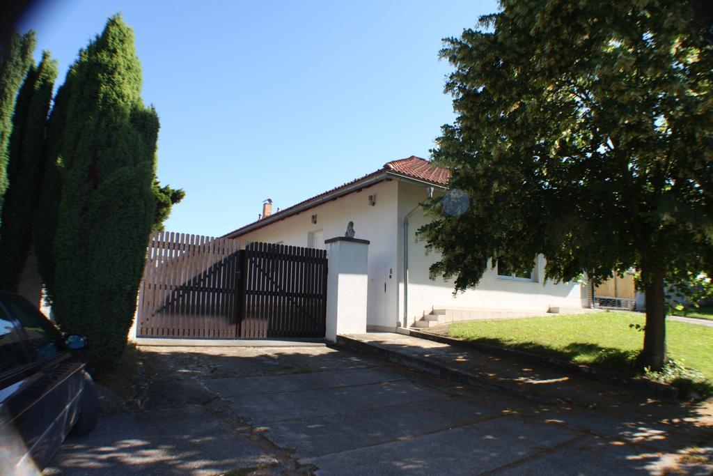 Apartmany Knezicky Buitenkant foto